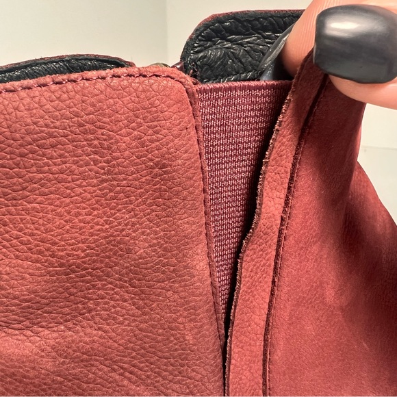 Caslon Burgundy Booties Stretch Shoe Size 7.5 Like New - Picture 9 of 10